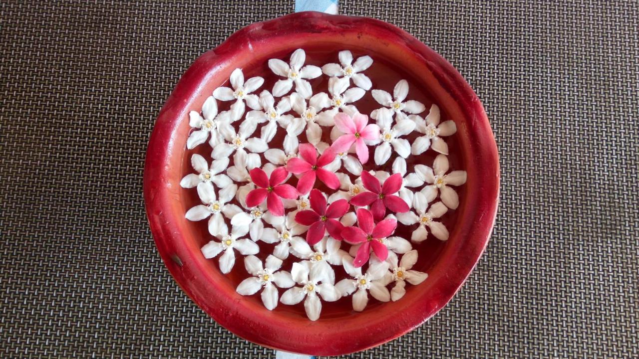 نيجومبو Sampathaa Residence المظهر الخارجي الصورة